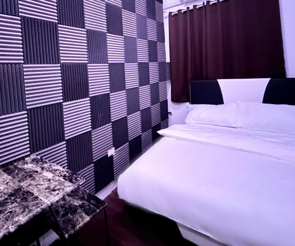 Private Room With Ac And Fan At Ekg Manila House Rental Buitenkant foto